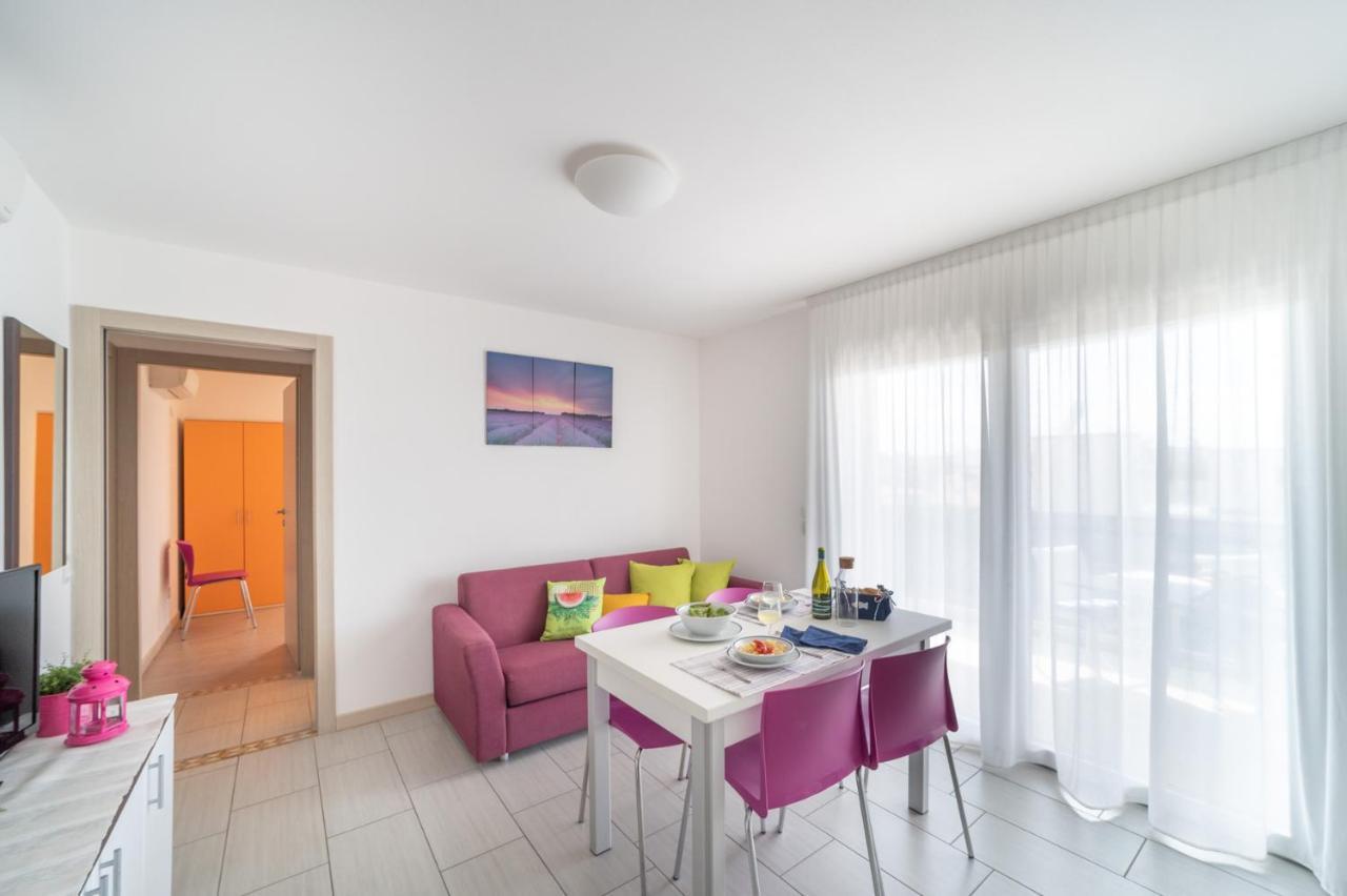 Residenza Monica Lägenhet Lignano Sabbiadoro Exteriör bild