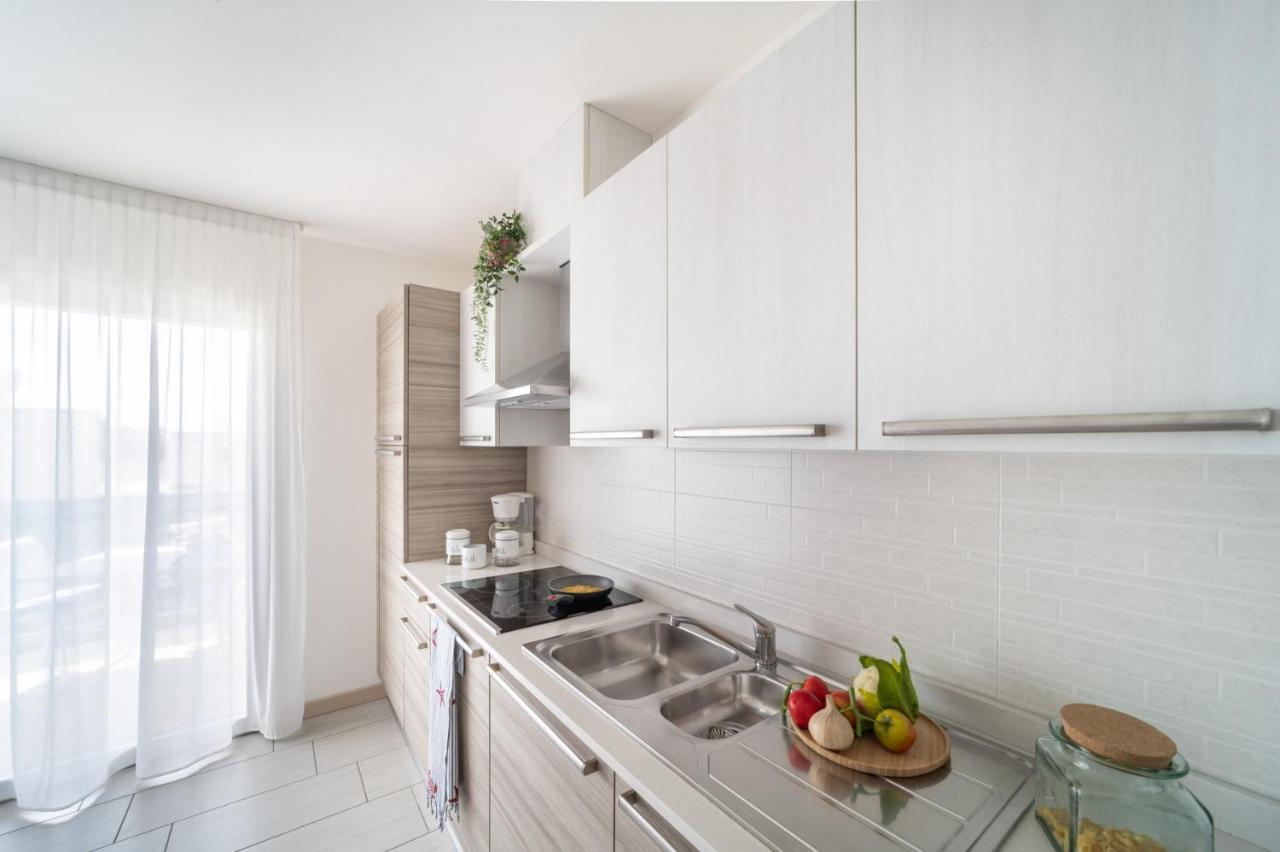 Residenza Monica Lägenhet Lignano Sabbiadoro Exteriör bild