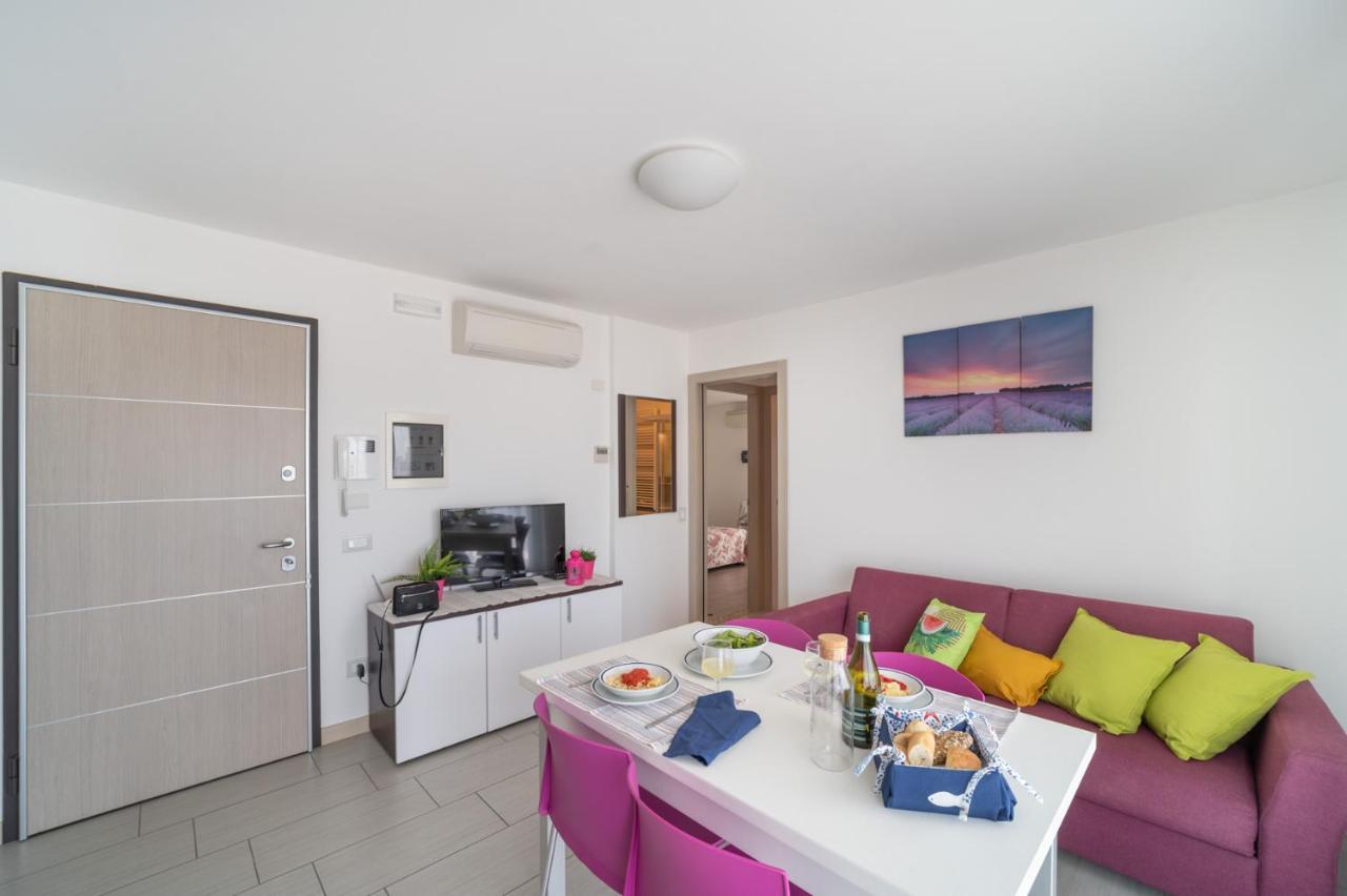 Residenza Monica Lägenhet Lignano Sabbiadoro Exteriör bild