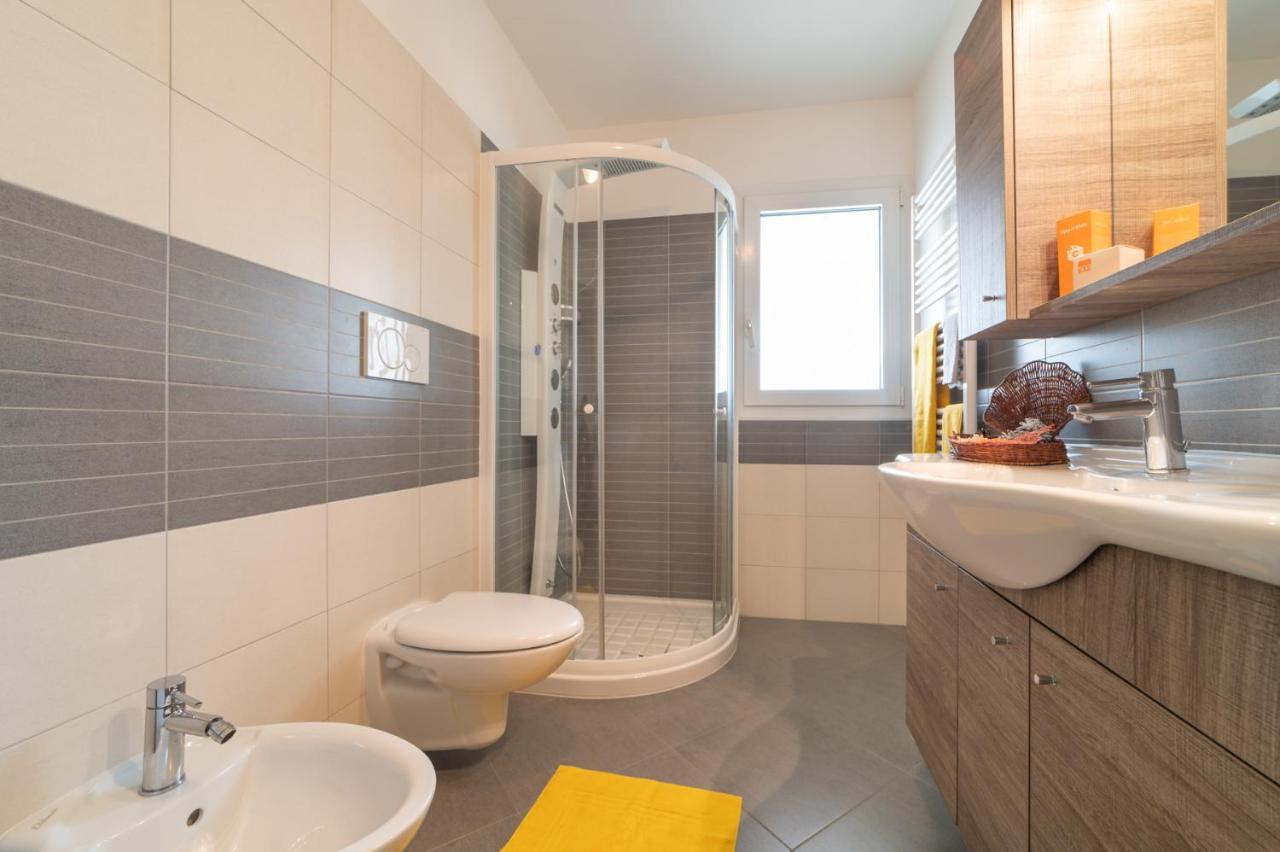 Residenza Monica Lägenhet Lignano Sabbiadoro Exteriör bild