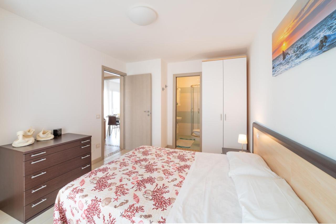 Residenza Monica Lägenhet Lignano Sabbiadoro Exteriör bild