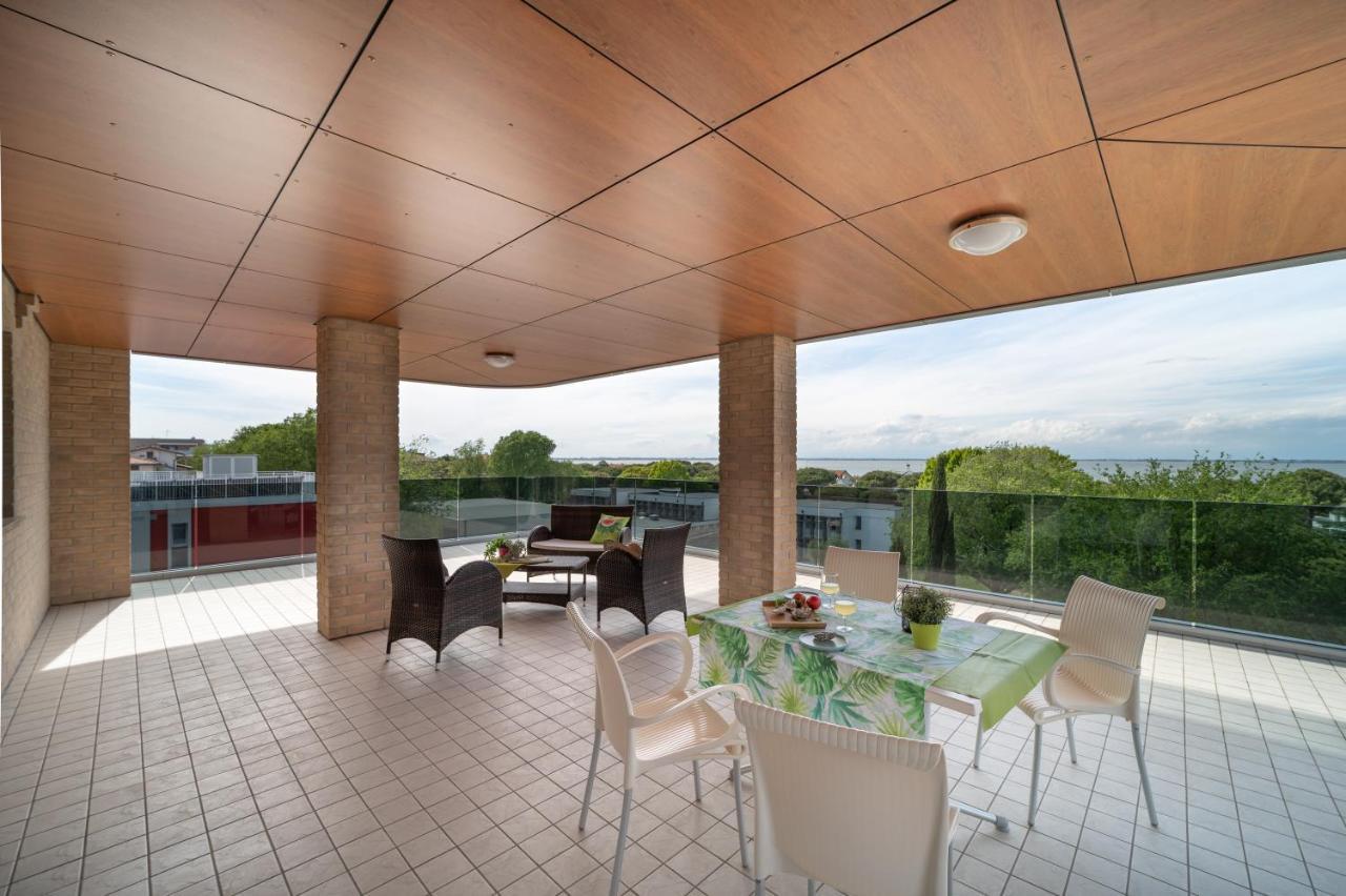 Residenza Monica Lägenhet Lignano Sabbiadoro Exteriör bild