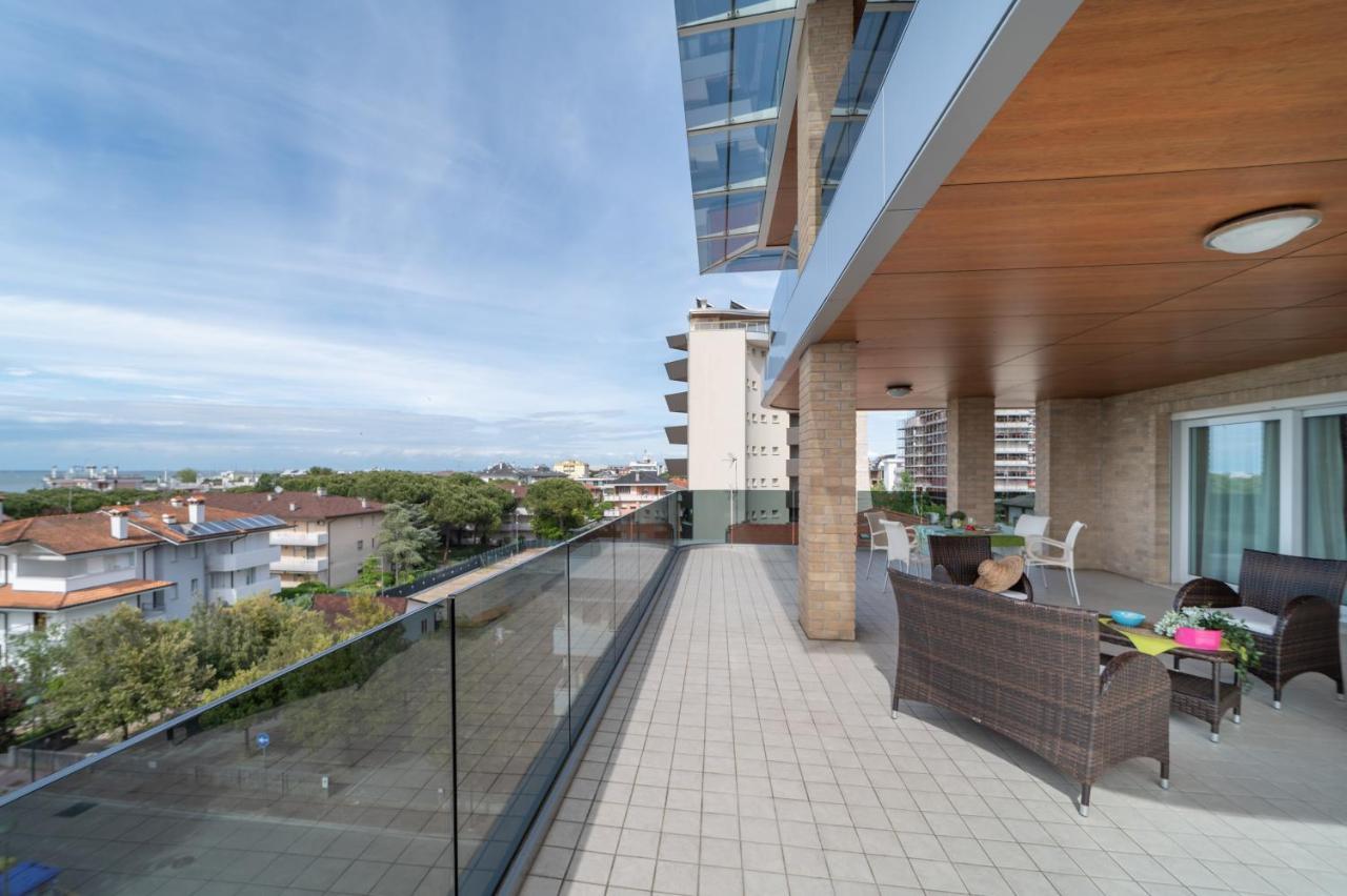 Residenza Monica Lägenhet Lignano Sabbiadoro Exteriör bild