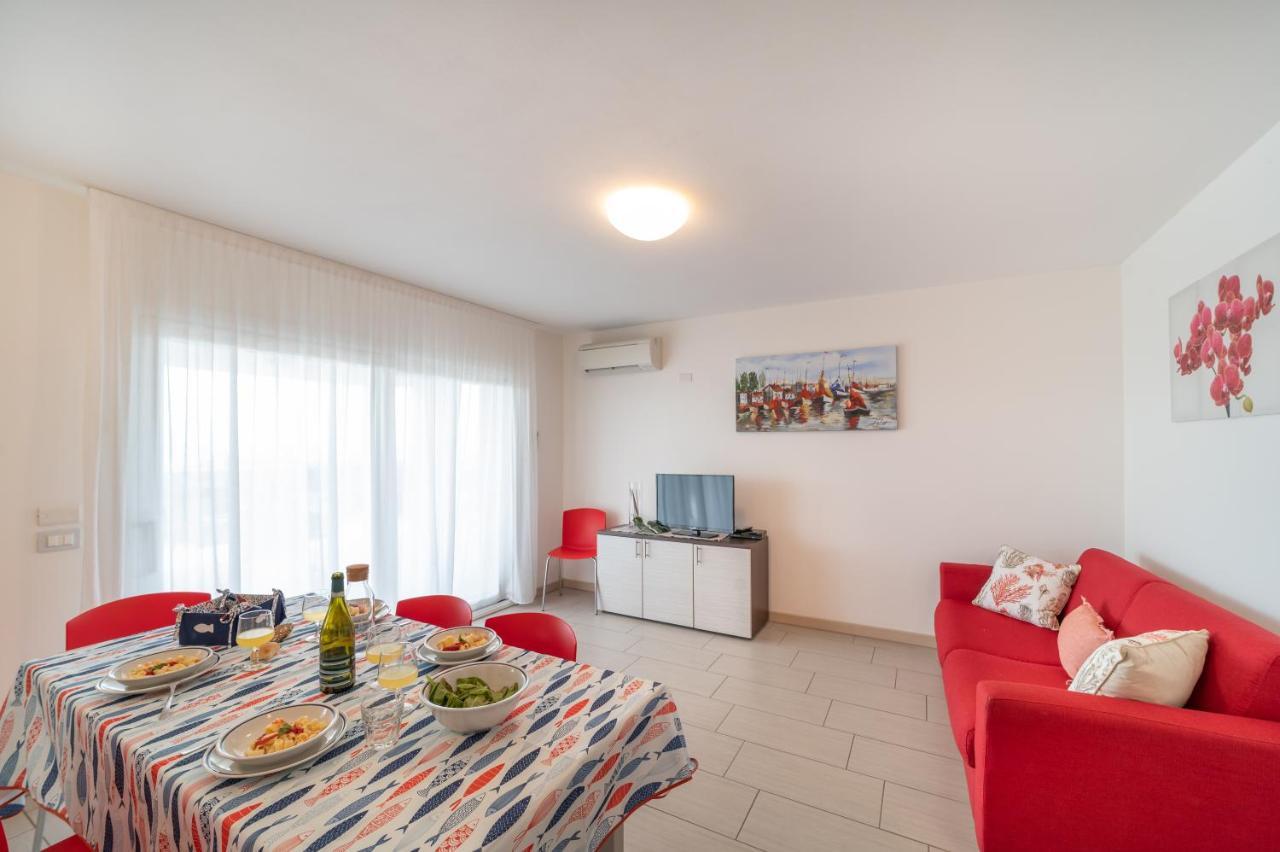Residenza Monica Lägenhet Lignano Sabbiadoro Exteriör bild